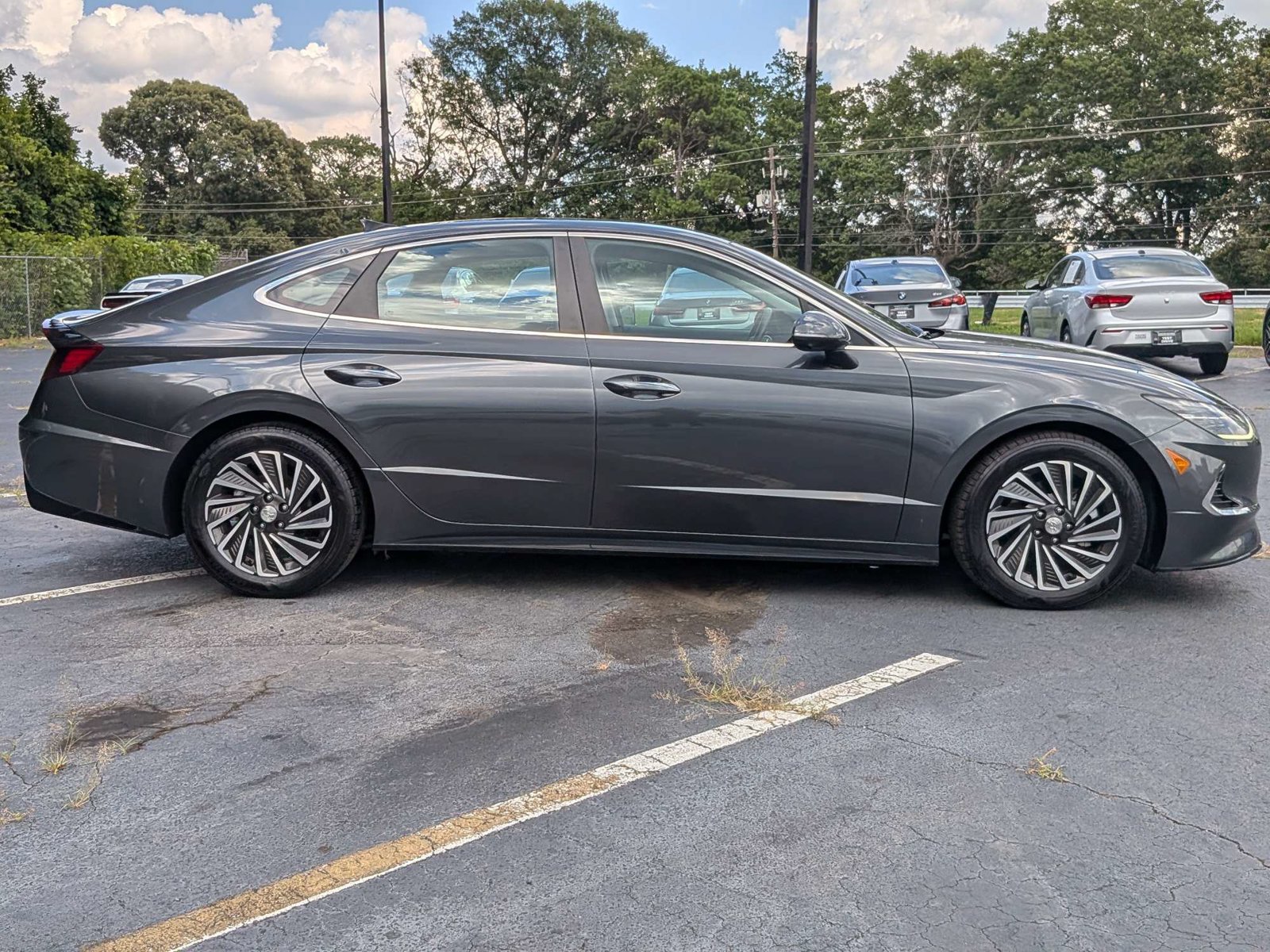 Used 2021 Hyundai Sonata Limited w/ Cargo Package FWD image 3