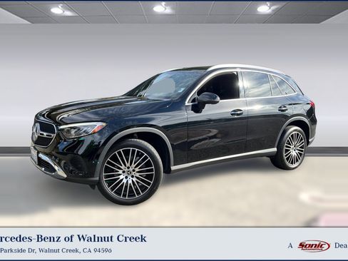 Used 2024 Mercedes-Benz GLC 300 4MATIC image 1