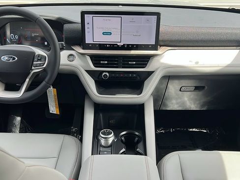 New 2026 Ford Explorer Active w/ Active Comfort Package RWD image 9
