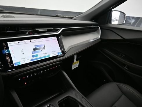 New 2026 Jeep Cherokee Limited image 16