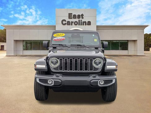 Certified 2025 Jeep Wrangler Unlimited Sahara w/ Safety Group AWD/4WD image 8
