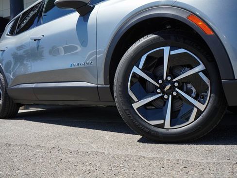 New 2026 Chevrolet Equinox EV LT image 9