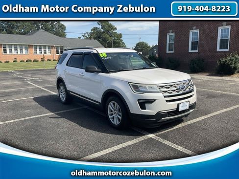 Used 2018 Ford Explorer XLT AWD/4WD image 1