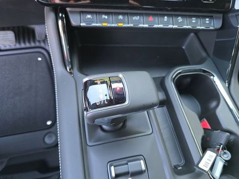 New 2026 GMC Sierra 1500 AT4X w/ LPO, Black Badging Package image 23