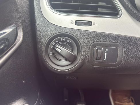 Used 2020 Dodge Journey SE image 20