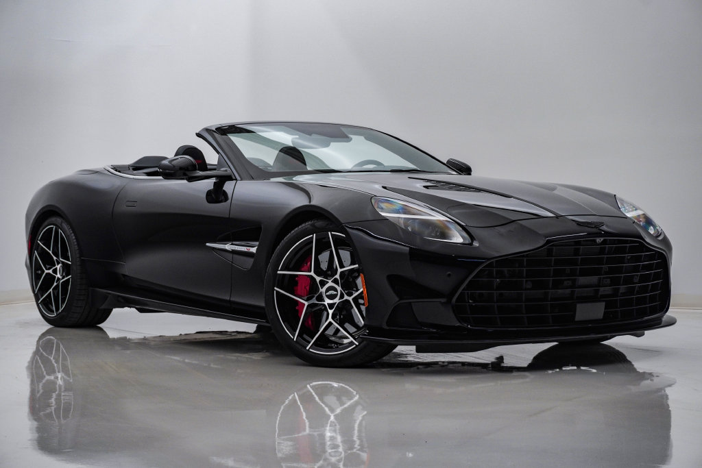 Used 2026 Aston Martin Vanquish Convertible RWD image 1