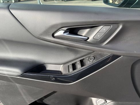 Used 2025 Chevrolet Equinox LT w/ Convenience Package II image 18