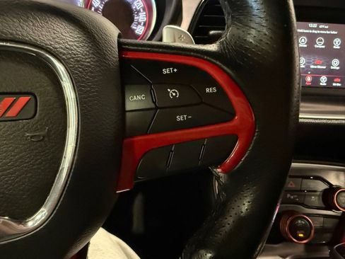 Used 2019 Dodge Challenger R/T image 31