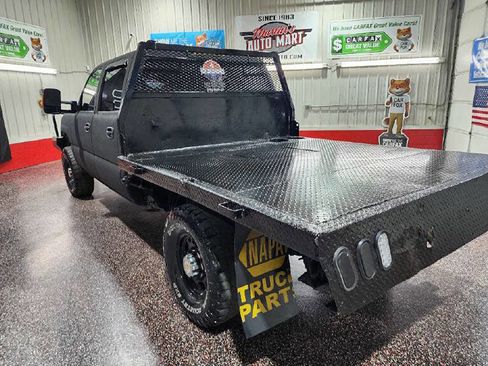 Used 2004 Chevrolet Silverado 2500 LT w/ Skid Plate Package AWD/4WD image 5