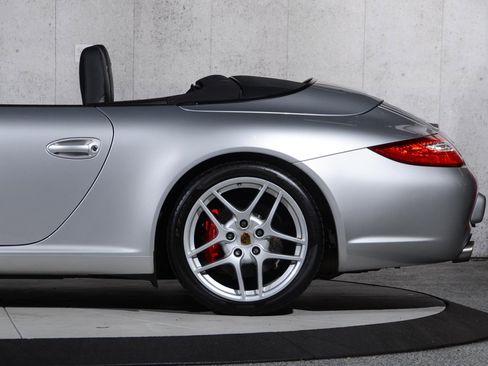 Used 2010 Porsche 911 Carrera S image 21