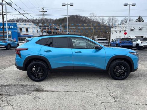 New 2026 Chevrolet Trax LT w/ Midnight Edition image 6