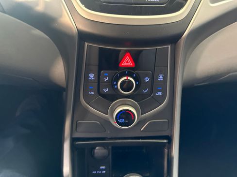 Used 2016 Hyundai Elantra SE w/ Option Group 02 FWD image 27