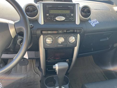 Used 2005 Scion xA FWD image 13
