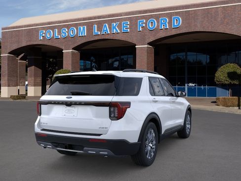 New 2026 Ford Explorer Active w/ Active Comfort Package AWD/4WD image 8