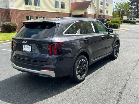 New 2025 Kia Sorento S w/ Panoramic Sunroof Package image 7