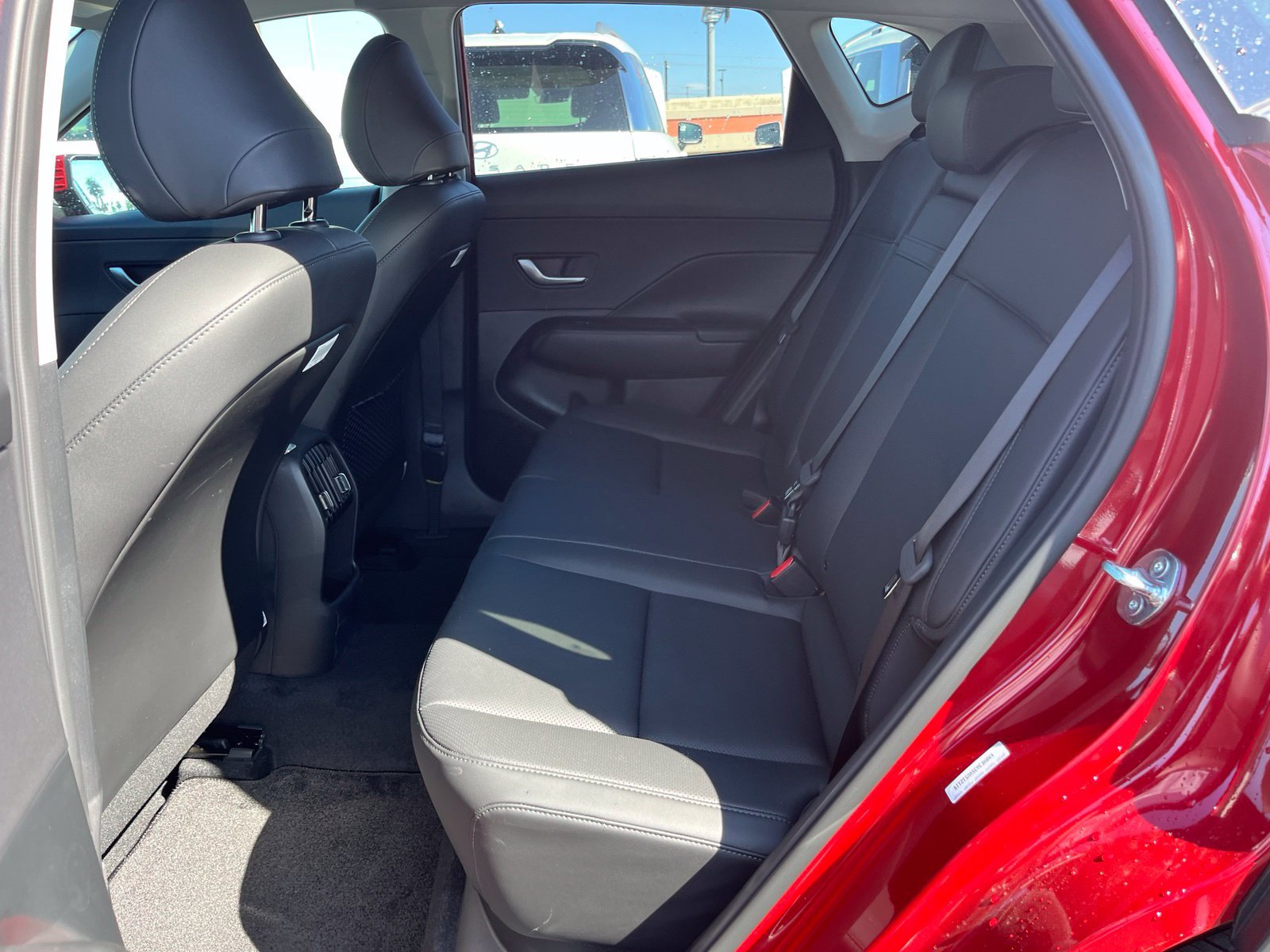 New 2027 Hyundai Kona Limited FWD image 18