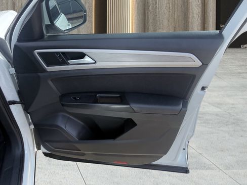 Used 2018 Volkswagen Atlas S image 63