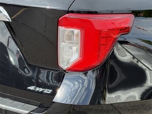 Certified 2022 Ford Explorer Limited w/ Equipment Group 301A image 32