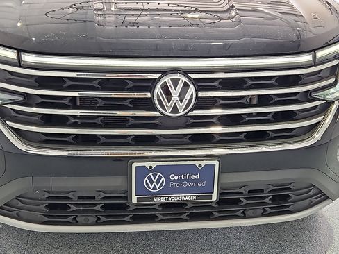 Certified 2024 Volkswagen Atlas SE w/ Panoramic Sunroof Package AWD/4WD image 10