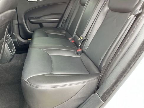 Used 2023 Chrysler 300 Touring L image 24