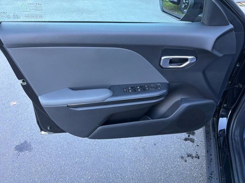 New 2025 Kia K4 LX image 29