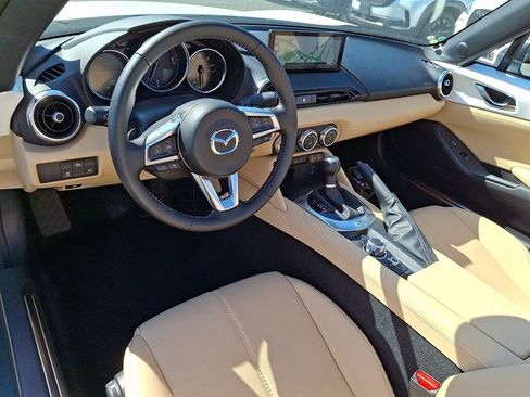 Used 2025 MAZDA MX-5 Miata Grand Touring w/ Weather Package RWD image 14