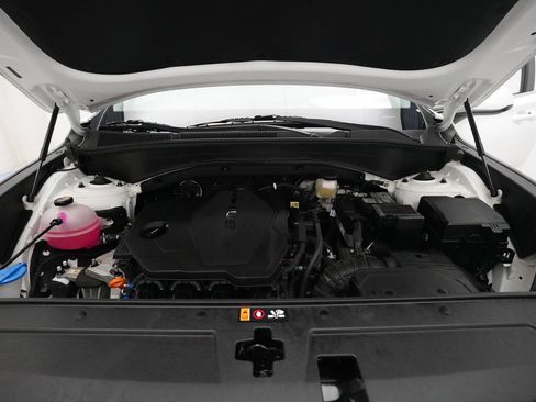 Used 2023 Hyundai Santa Fe SE FWD image 3
