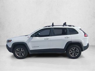 Used 2019 Jeep Cherokee Trailhawk video 2