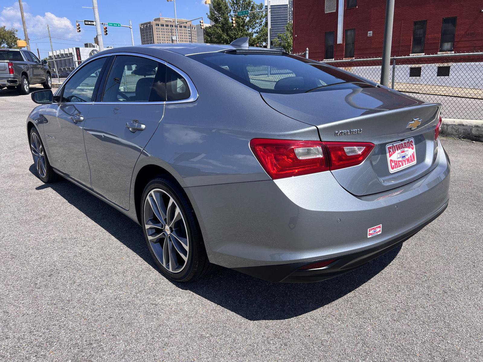Used 2025 Chevrolet Malibu LT FWD image 29