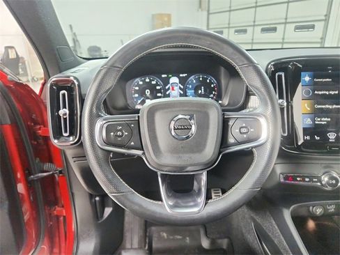 Used 2021 Volvo XC40 T5 R-Design w/ Protection Package image 24