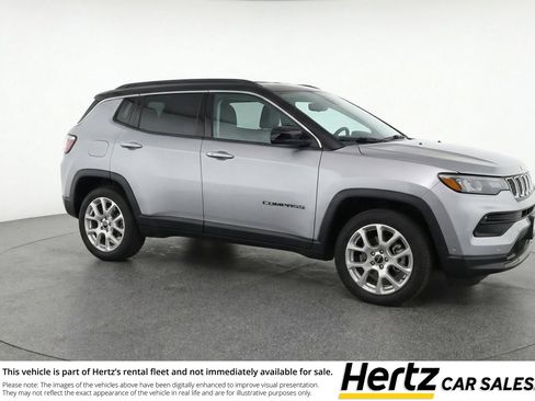 Used 2025 Jeep Compass Limited AWD/4WD image 1