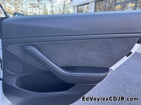 Used 2022 Tesla Model 3 Long Range image 21