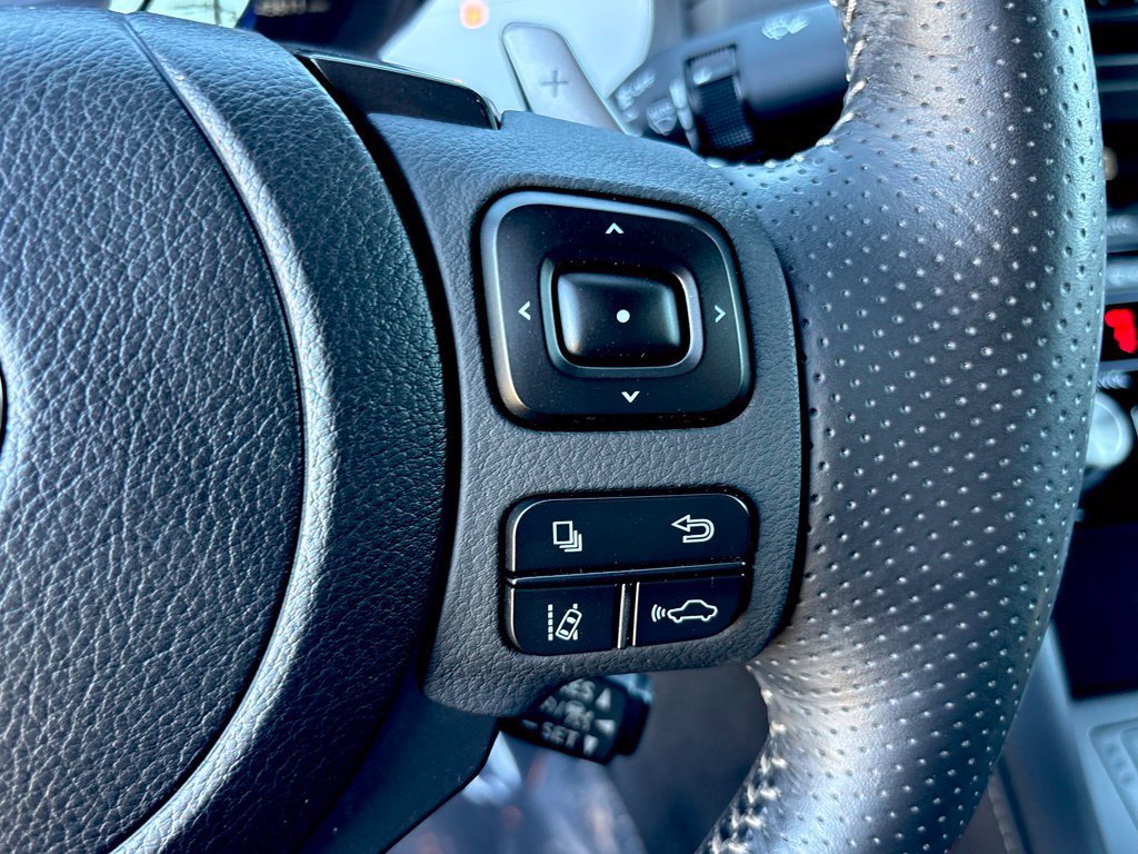 Used 2023 Lexus IS 350 F Sport RWD image 19