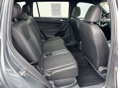 Used 2022 Volkswagen Tiguan SE R-Line image 23