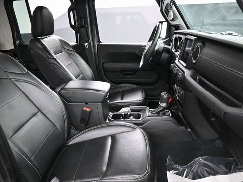 Used 2022 Jeep Wrangler Unlimited Sahara w/ Cold Weather Group image 36