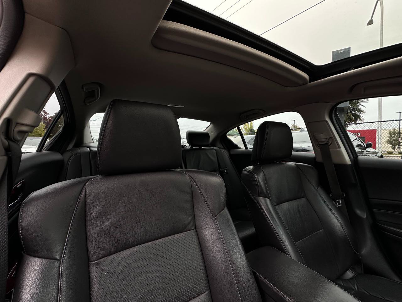 Used 2013 Acura ILX w/ Premium Package FWD image 24