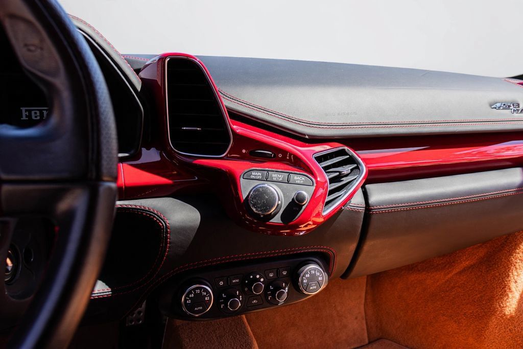 Used 2013 Ferrari 458 Italia Coupe RWD image 43