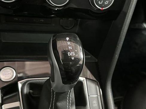 Certified 2023 Volkswagen Taos SE w/ Panoramic Sunroof Package FWD image 27