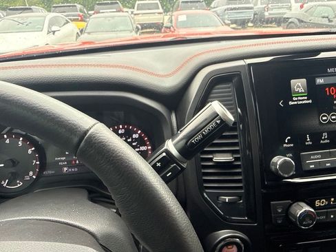 Used 2023 Nissan Titan PRO-4X w/ Pro-4x Convenience Package AWD/4WD image 19