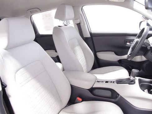 Certified 2024 Honda HR-V LX image 14