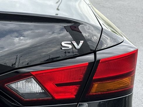 Certified 2021 Nissan Altima 2.5 SV w/ SV Premium Package image 9