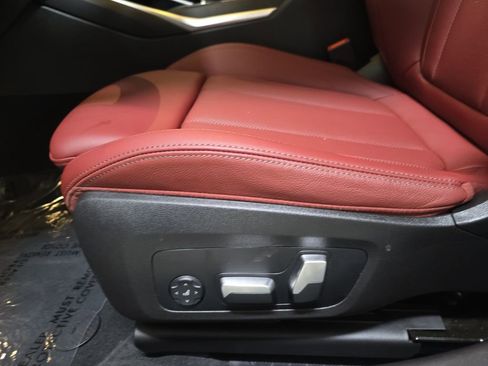 Used 2023 BMW 330i Sedan w/ M Sport Package RWD image 28