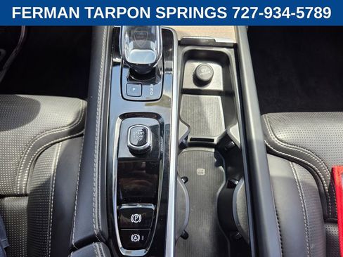 Used 2024 Volvo XC90 T8 Ultimate AWD/4WD image 29