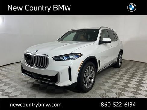 Used 2026 BMW X5 xDrive40i w/ Premium Package AWD/4WD image 3