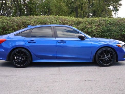 Used 2022 Honda Civic Sport image 9