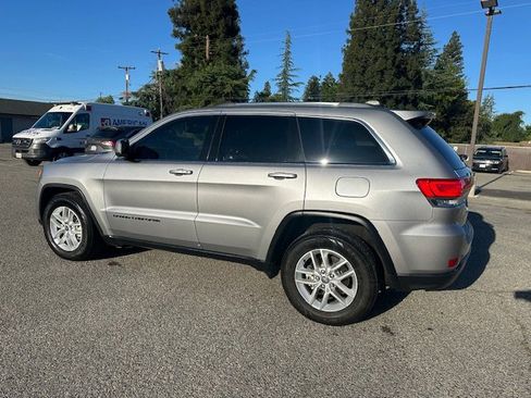 Used 2017 Jeep Grand Cherokee Laredo w/ Quick Order Package 2BE RWD image 5