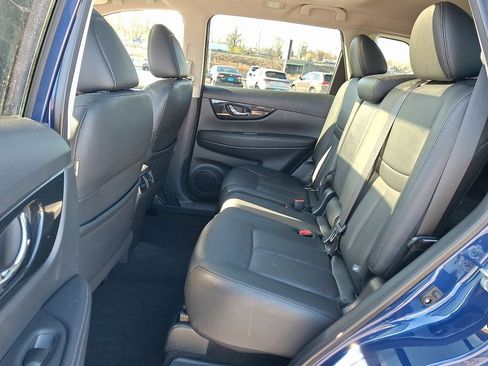 Used 2020 Nissan Rogue SL w/ Premium Package image 11