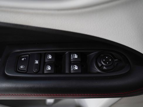 Used 2018 Jeep Compass Limited w/ Safe & Security Group AWD/4WD image 21