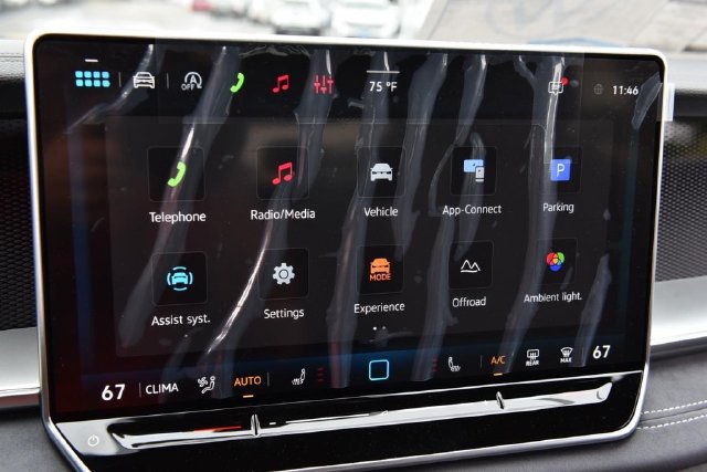 New 2026 Volkswagen Tiguan SE R-Line AWD/4WD image 15