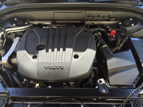 New 2026 Volvo XC60 B5 Ultra w/ Protection Package Premier image 33